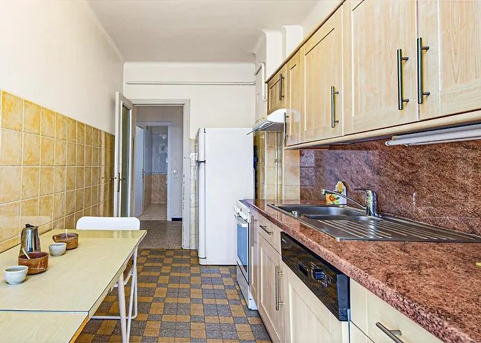 Joli à Centre - Vue Mentone